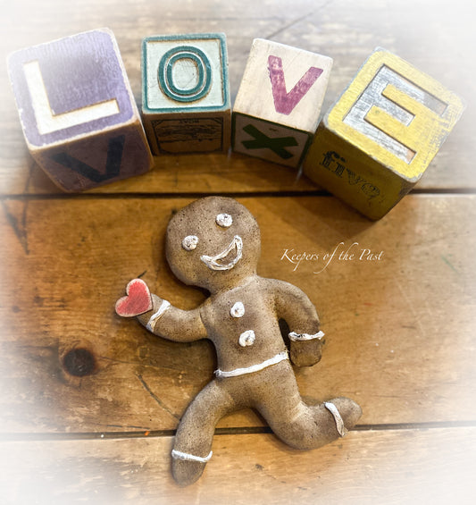 Running Gingerbread Man w/heart