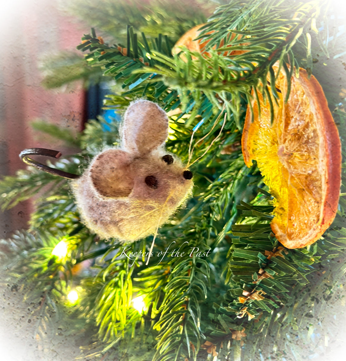 Primitive Clip On White Mouse – Keepers of the Past